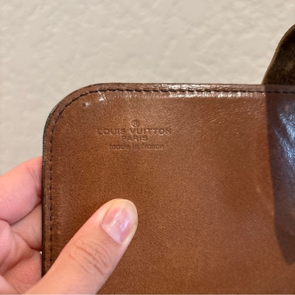 Louis Vuitton MM Cartouchiere
Brown Monogram Crossbody Bag - Picture 9 of 13